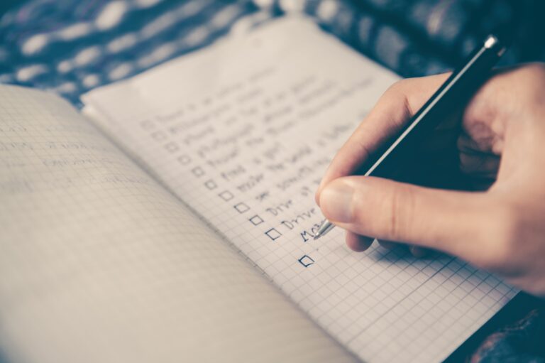 The Ultimate Wedding Planning Calendar: A Checklist